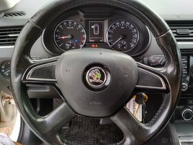ŠKODA OCTAVIA  COM 4x4 III 1,6 TDi,77 KW,NAVIG,ESP,KLIMA,ČR. - 14