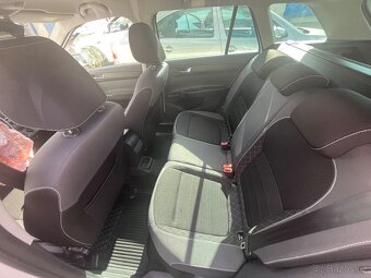 Nabouraná Škoda fabia combi 2021 - 14