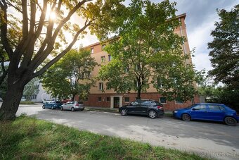 Prodej bytu 3+1 s garáží a parkovacím stáním ve dvoře - 14