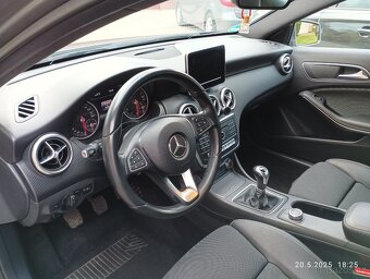 Mercedes Benz A 180 rok 2015 - 14