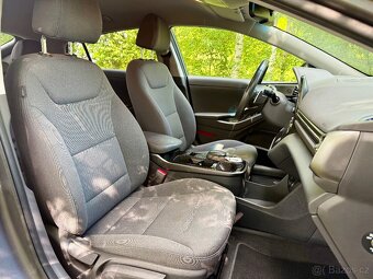 Hyundai IONIQ,38,3 kWh,SoH 100%,TČ,BlueLink, sDPH 449 000,- - 14