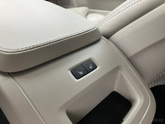 VOLVO V90 B4 145 KW 4X4 TAŽNÉ - 14