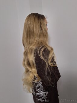 Dlouhá vlnitá blond paruka s krajkou vpředu 106513 - 14