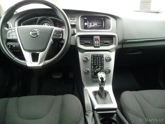 AKCE Volvo V40 D3 150k.s Momentum Automat po 1.majiteli - 14