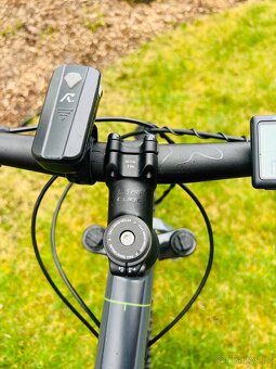 CUBE AIM PRO GREY 2022, rám ,,L” - 14