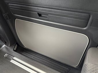 VOLKSWAGEN MULTIVAN T6 2,0 TDI 110 kW / MAN. / TOP STAV - 14