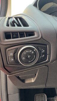 Ford Focus Combi 1.0 92kw EcoBoost Edition X - 14