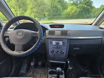 Opel Meriva 1.6i 16V benzín 77kW rok 2008 - 14