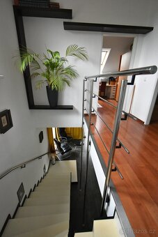 Prodej luxusního domu 6+1, garáž, Hoštice u Vodochod - 14