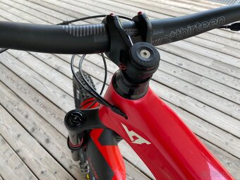 YT Capra CF PRO vel. L 27,5” - 14