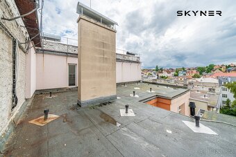 Prodej jedinečného podkrovního bytu s loftovým charakterem n - 14