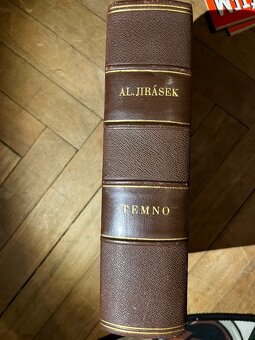 Starožitné knihy - 14