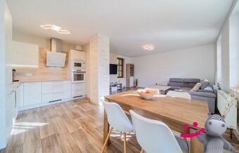 Prodej rodinného domu 251 m², Vsetín, ev.č. 58683 - 14