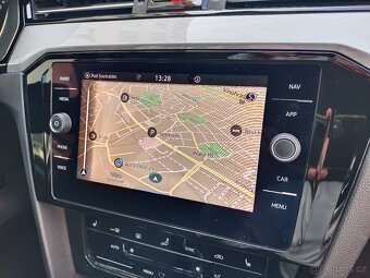 VW Passat B8 GTE 1.4TSI 160kW DSG Full LED ACC ERGO kamera - 14