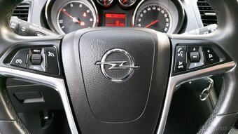 Opel Insignia 2.0 CDTI r. 2013, Tempomat, Auto. klimatizace - 14