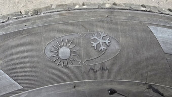 Celoroční pneu 215/75/16c Pirelli - 14