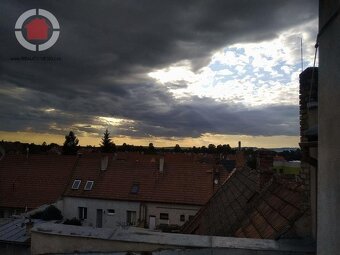 Prodej vily se třemi bytovými jednotkami ve Veselí nad Morav - 14