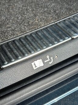 Škoda Superb Combi Sportline 2.0 TSI 140 kW DSG | r. 2021 - 14