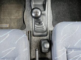 Suzuki Jimny 1.3i 60kW 4x4 tažné zařízení - 14