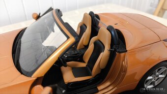 Model Nissan 350 Z Roadster Sunset Orange, Autoart 1:18 - 14