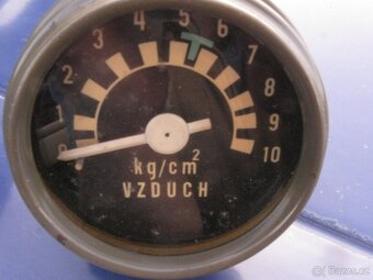 Tlakoměr VZDUCH 0-10 kg/cm2 PAL Czechoslovakia PRAGA V3S - 14