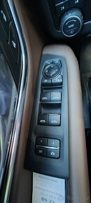 Chevrolet Suburban LPG 6.2L Hight Country 7 míst - 14