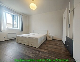 Pronájem zařízeného bytu 2kk, ul. Hornoměcholupská, Praha 10 - 14