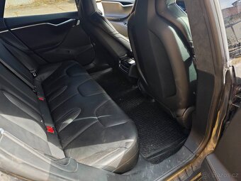 Tesla Model S 85d free charging - 14