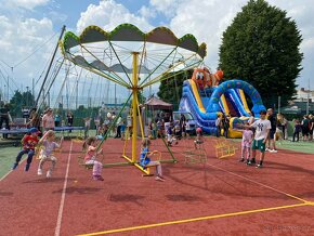 Pronájem atrakcí,skákací hrad,nafukovací skluzavka,jumping - 14
