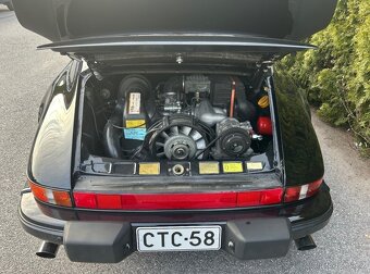Porsche 911 Carrera 3.2 G50 Coupe z roku 1987 - 14