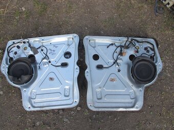 VW T5 klima trubky, popelník, dovírání dveří, nápravnice - 14