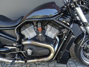 Harley Davidson VRSCR 1130 Street Rod Carbon - 14
