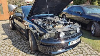 Ford Mustang GT California 2007 V8 4,6l manuál TOP ZVUK - 14