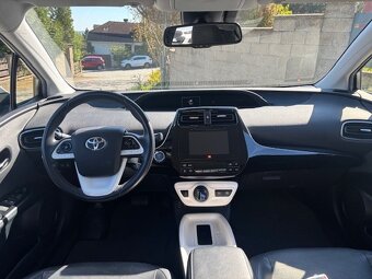 114.000km, Toyota Prius IV, Hybrid Executive koupeno v CZ - 14