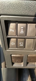 Toyota Hilux 2.8 I D-4D Executive 4x4 A/T , Hardtop, DPH - 14