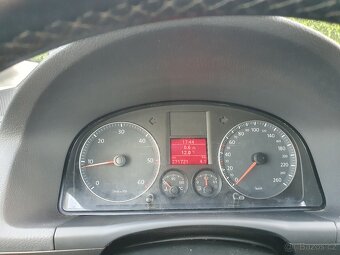 VW Touran 1.9 TDI, r.v.2010, 7 míst, bez DPF - 14