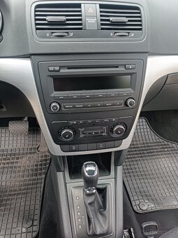 Škoda Yeti 1.4 tsi  92kw dsg automat najeto 41tis km - 14