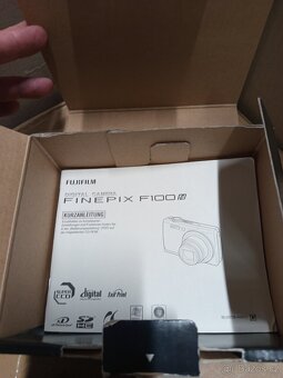 FUJIFILM.  FINEPIX  F100 fd - 14