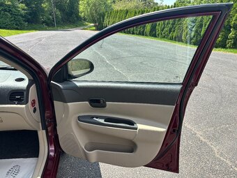 Hyundai Accent 2009 1.4i, 71kw, ČR, NOVÁ STK Servisováno, AC - 14