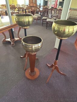 Starožitný nábytek - 14