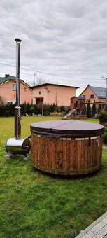 Koupací sud s vířivkou a venkovním ohřevem vody - 14