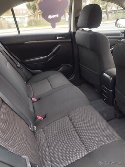 Toyota Avensis 2.0 D-4D - 14
