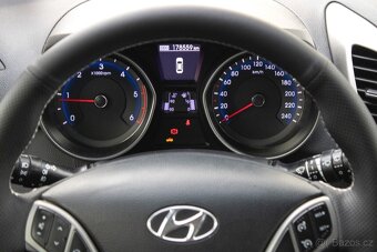 Hyundai i30 CW 1.6i CRDi VGT Family - 14