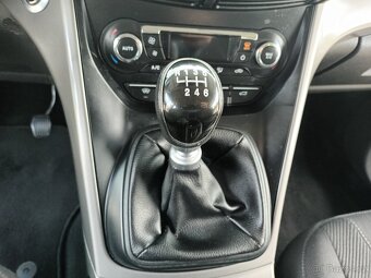 Ford Kuga 2,0 TDCi,4x4,VÝHŘEV,KOLA - 14
