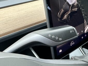 Tesla Model 3 2019 - 14