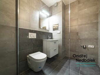 Pronájem byty 1+kk, 33 m2 - Zlín, ev.č. 22603 - 14