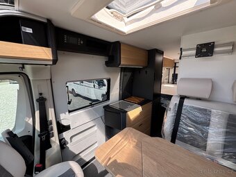 ADRIA TWIN EDICE 60Y, 180 PS, Automat 8st., obytná vestavba - 14
