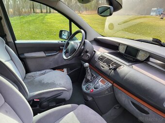 Citroen C8 2.2 HDI 94kW - 14