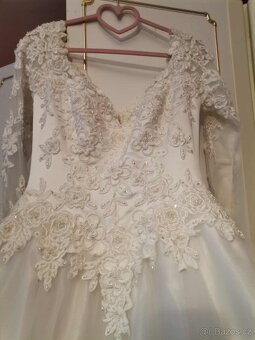 svatebni šaty s vlečkou - 14