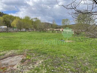 Prodám rodinný dům na klidném místě s velkým pozemkem - 14